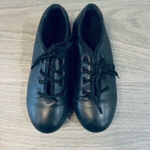 Children’s Size 1Y Lace Up Tap Shoes